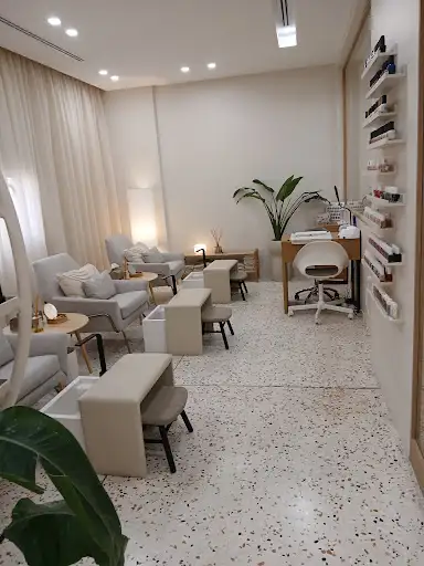 Pretty poem salon