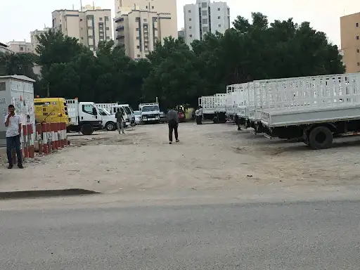 Public parking السالمية