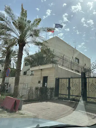 سفارة بولندة
