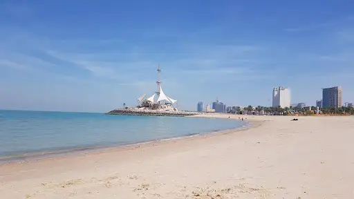 شاطئ المارينا