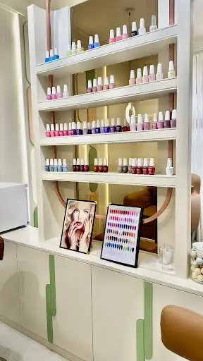 Shouq Lounge Beauty Salon صالون شوق لاونج لتجميل السيدات