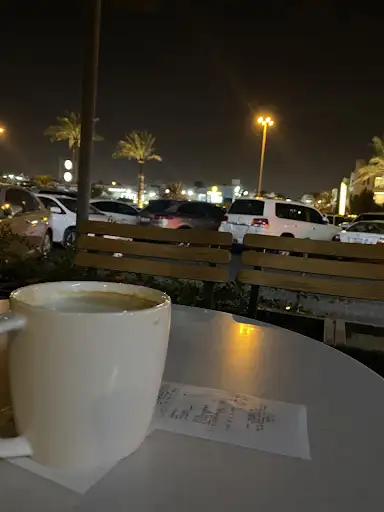 ستاربكس فندق النخيل Starbucks Palms Hotel