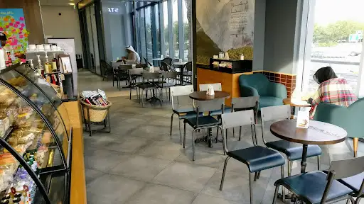 Starbucks أبو حليفة