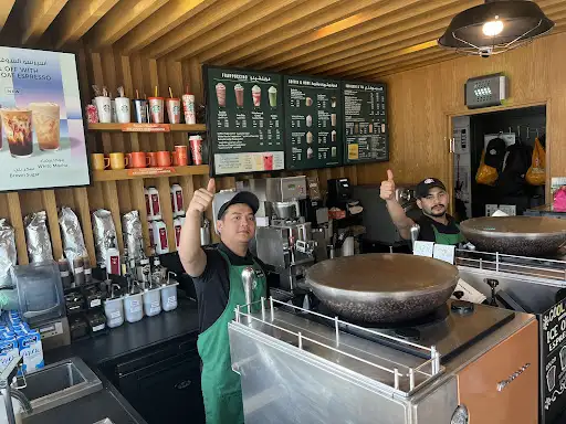 Starbucks القصر
