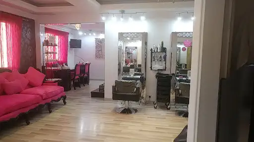 Strands Beauty Salon