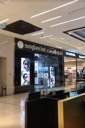 Sunglass Hut