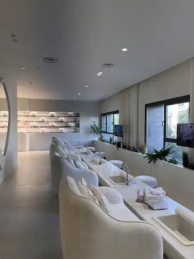 The nail zone salon