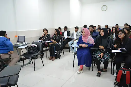 Universal Institute Kuwait | 20+ Years of Experience in Private Training