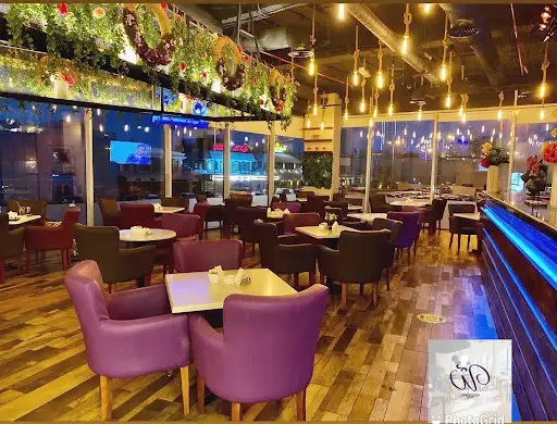 White life cafe وايت لايف كافيه