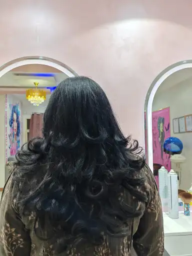 White Moon Ladies Saloon